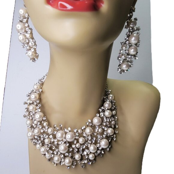Vintage Statement Faux Pearl and Crystal Bib Necklace with Crystal Earrings - Picture 5 of 16